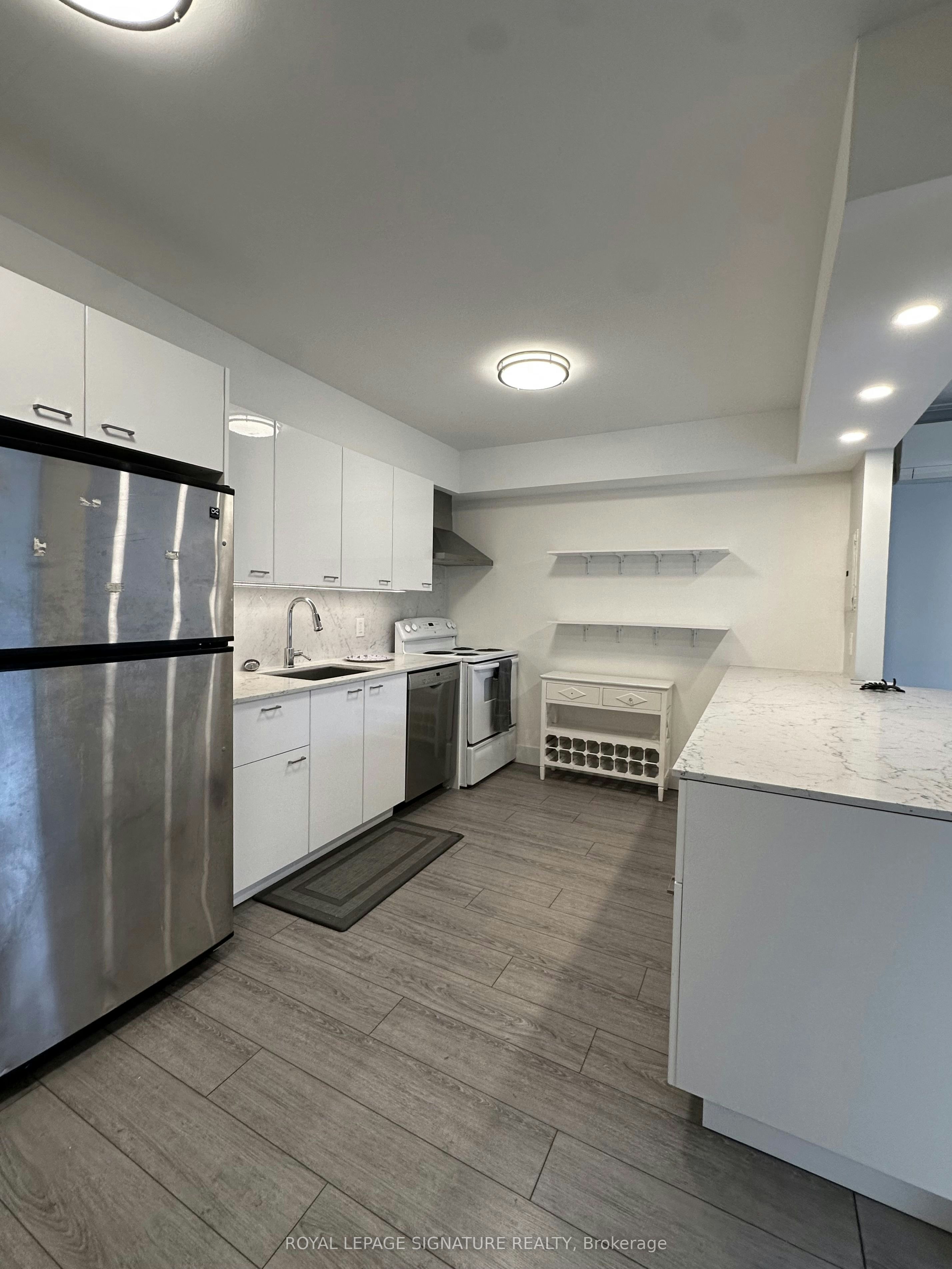 3-1089 Broadview Avenue, Toronto, ON, M4K 2S4 - 4