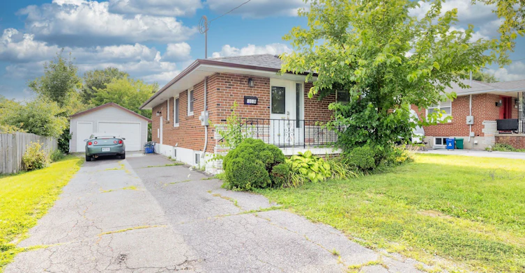 Main-1118 Athol Street, Whitby, ON, L1N 4A7