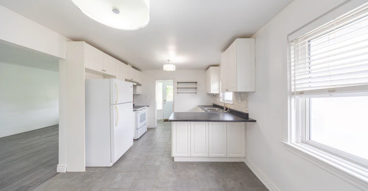 Main-1118 Athol Street, Whitby, ON, L1N 4A7 - 11