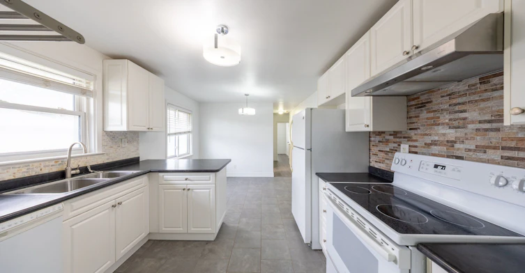Main-1118 Athol Street, Whitby, ON, L1N 4A7 - 13