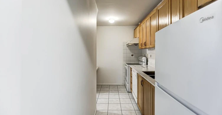 1045-100 Mornelle Court, Toronto, ON, M1E 4X2 - 18