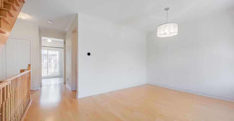 35 Carnahan Terrace, Toronto, ON, M4E 0B1 - 7