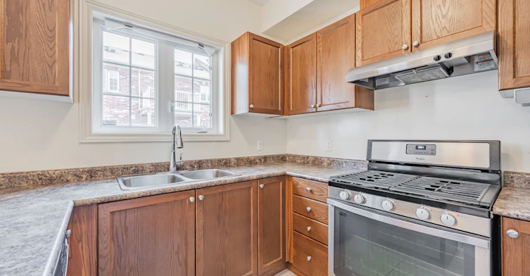 35 Carnahan Terrace, Toronto, ON, M4E 0B1 - 13