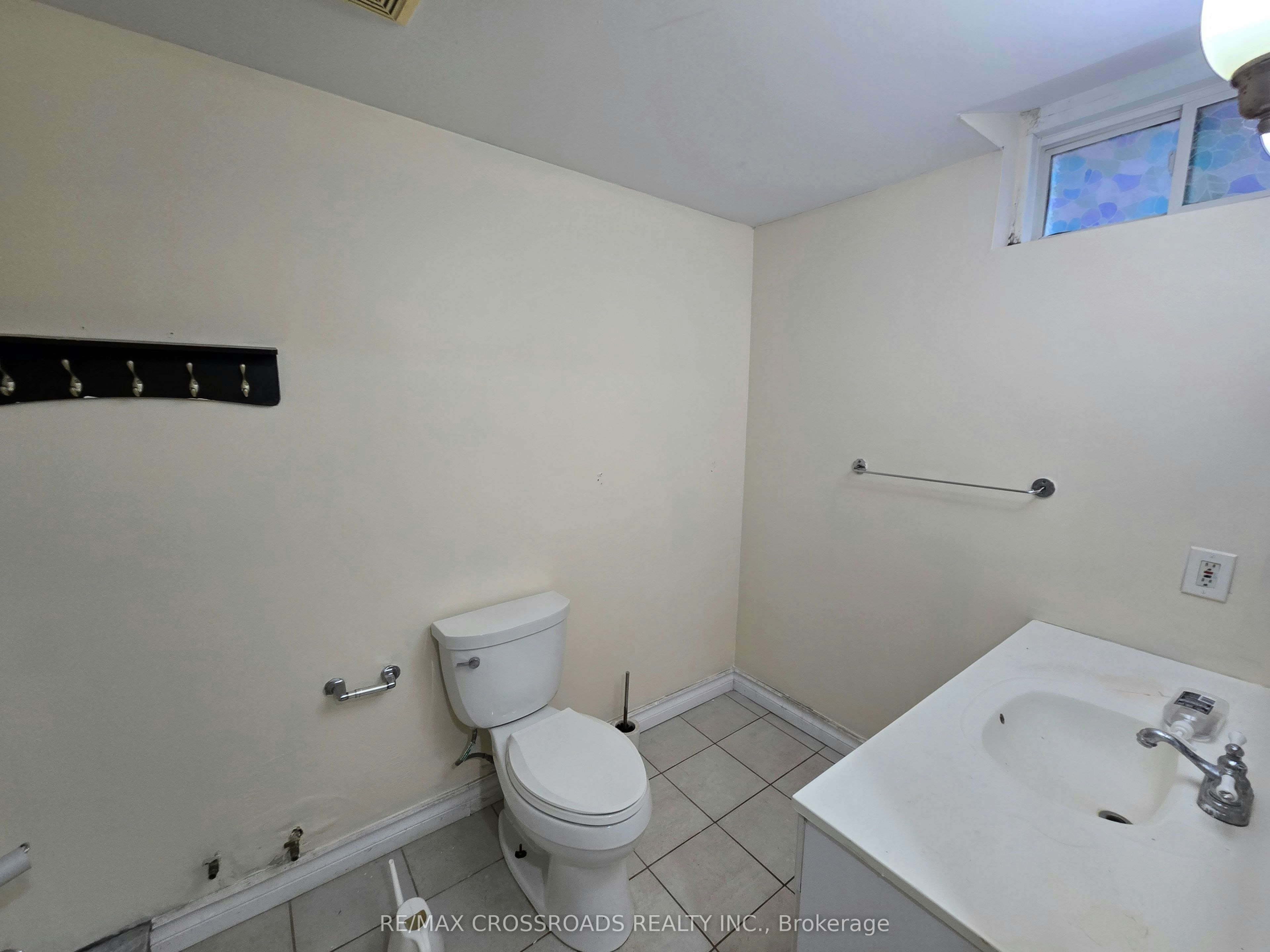 34 Sonley Drive, Whitby, ON, L1R 3B3 - 7