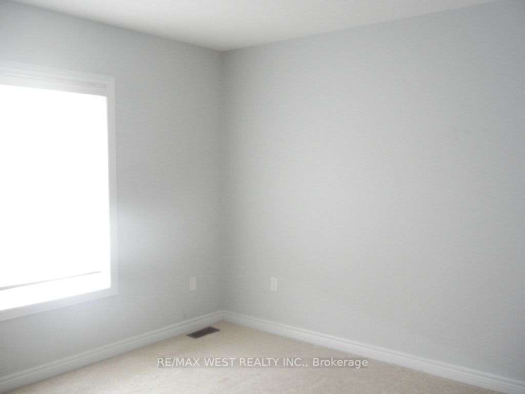 12 Waterstone Way, Whitby, ON, L1N 0M3 - 18