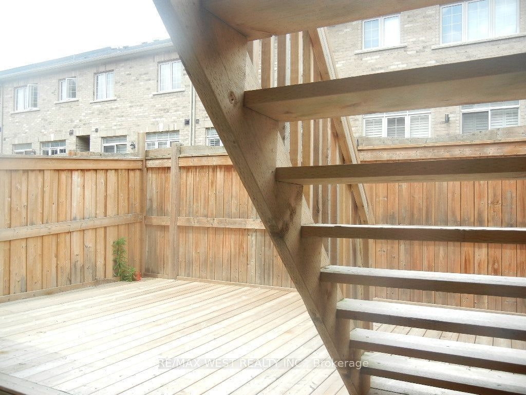 12 Waterstone Way, Whitby, ON, L1N 0M3 - 38