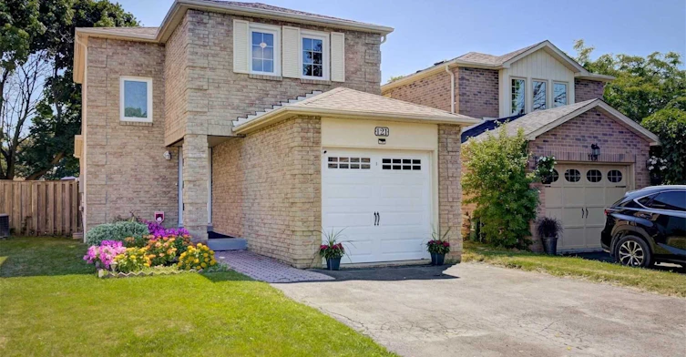 121 Radford Drive, Ajax, ON, L1T 2C3 - 2