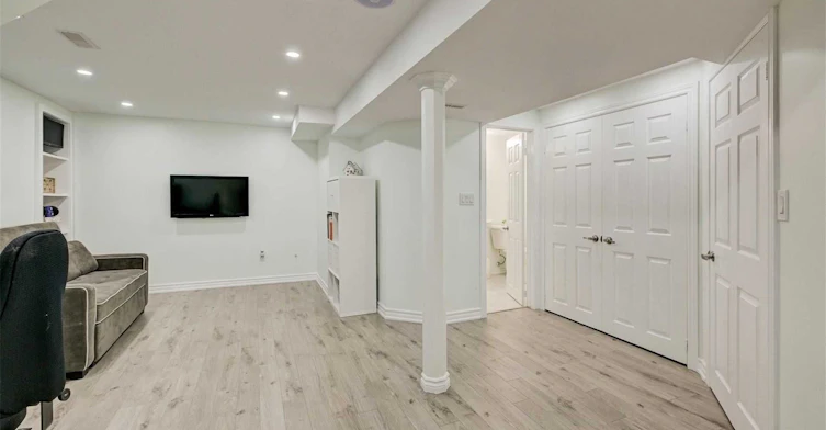 121 Radford Drive, Ajax, ON, L1T 2C3 - 19
