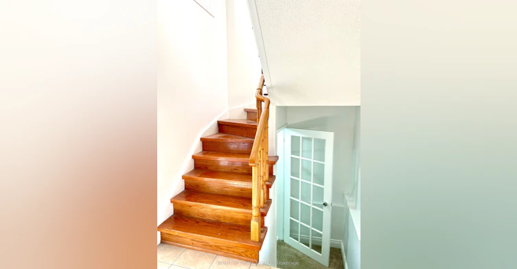 121 Radford Drive, Ajax, ON, L1T 2C3 - 16