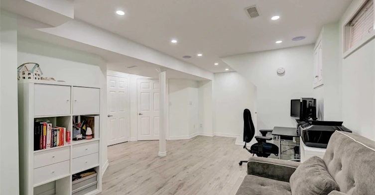 121 Radford Drive, Ajax, ON, L1T 2C3 - 17