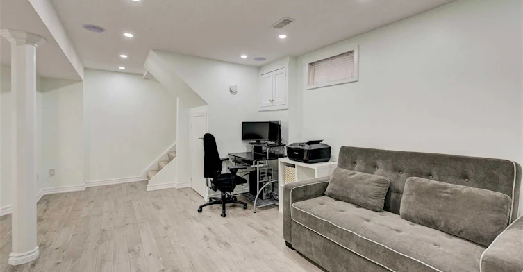 121 Radford Drive, Ajax, ON, L1T 2C3 - 18