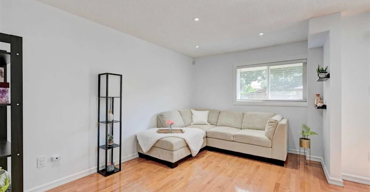 121 Radford Drive, Ajax, ON, L1T 2C3 - 5