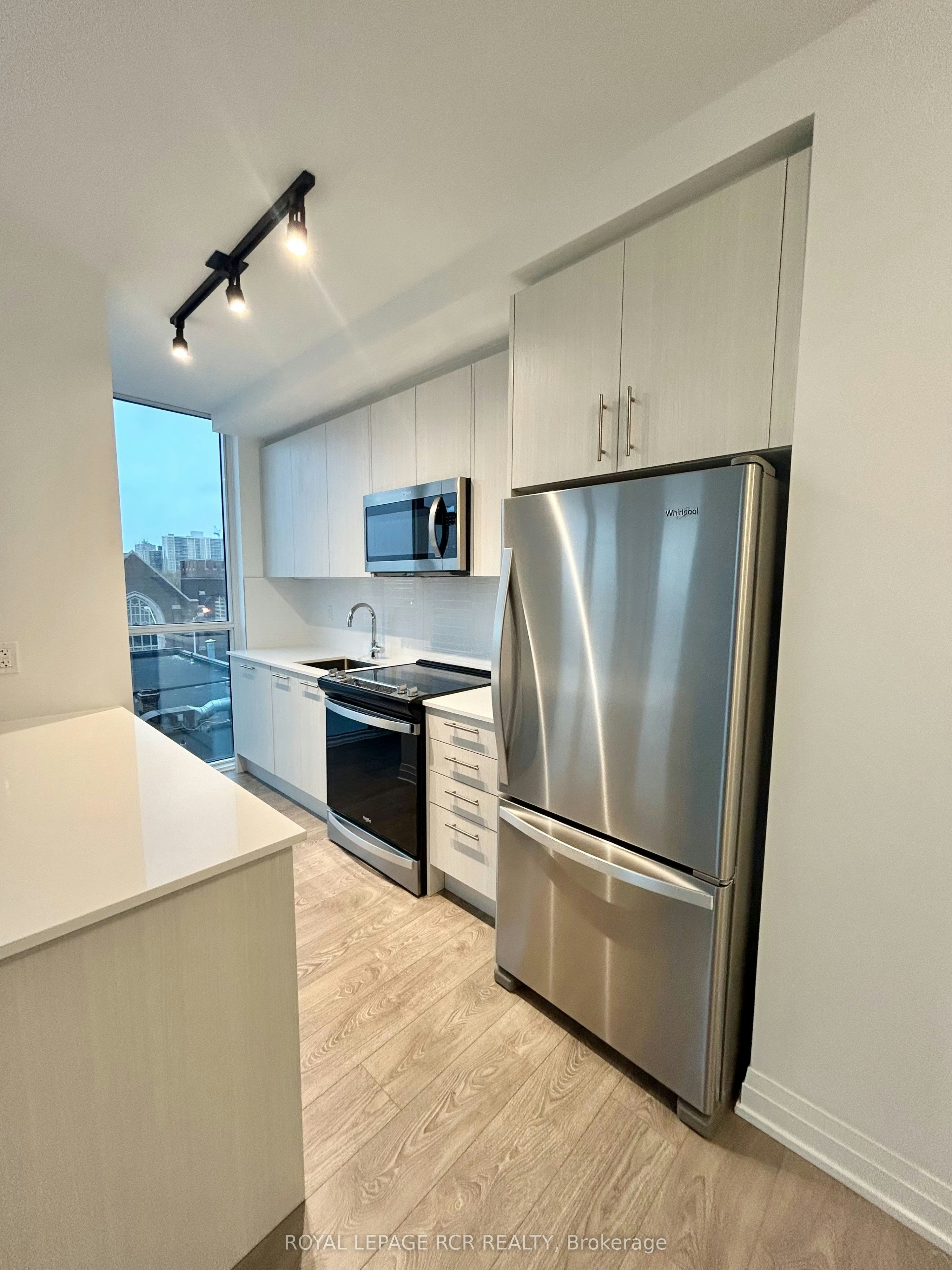 286-403 Main Street, Toronto, ON, M4C 4X4 - 3