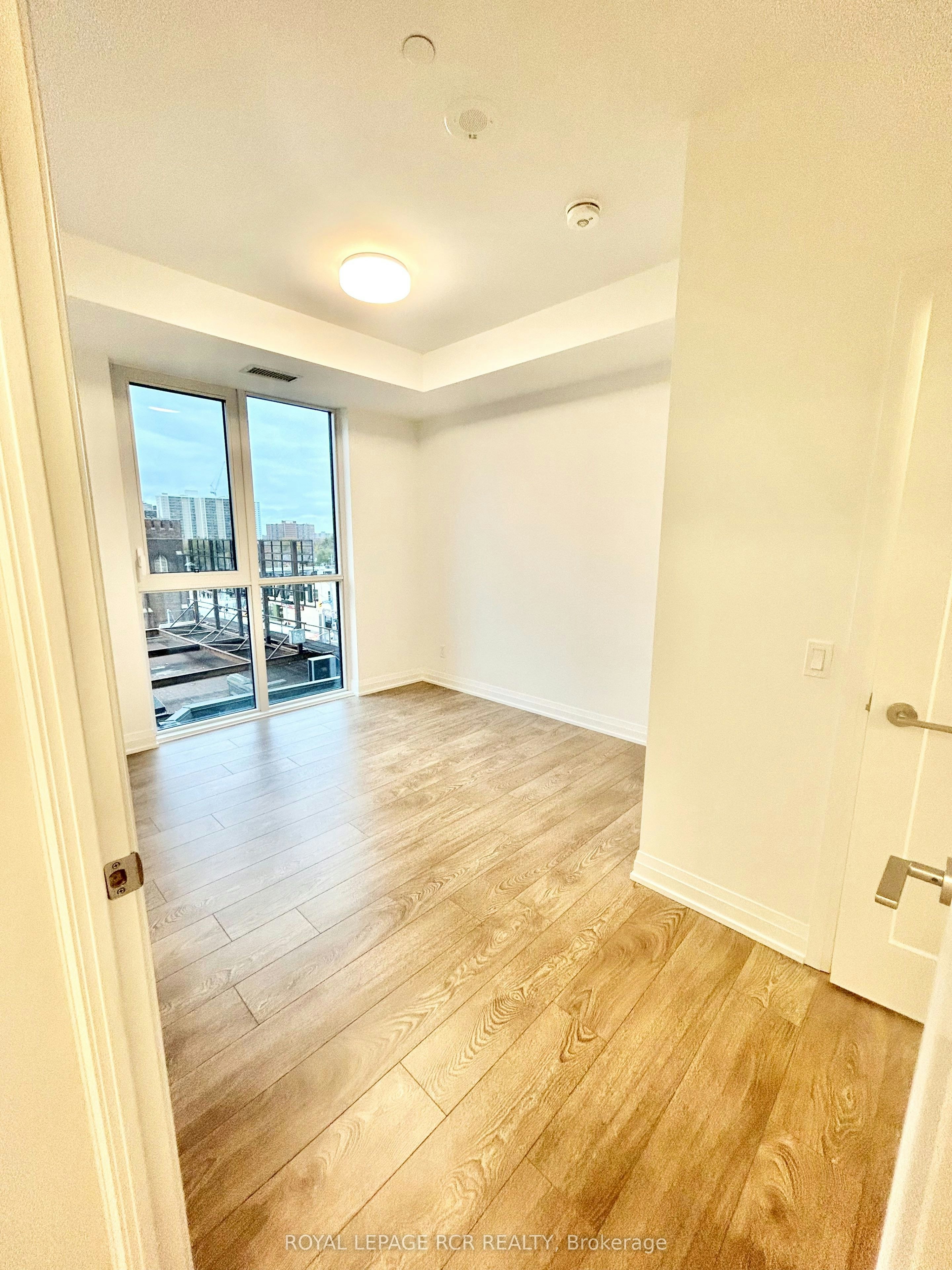 286-403 Main Street, Toronto, ON, M4C 4X4 - 8