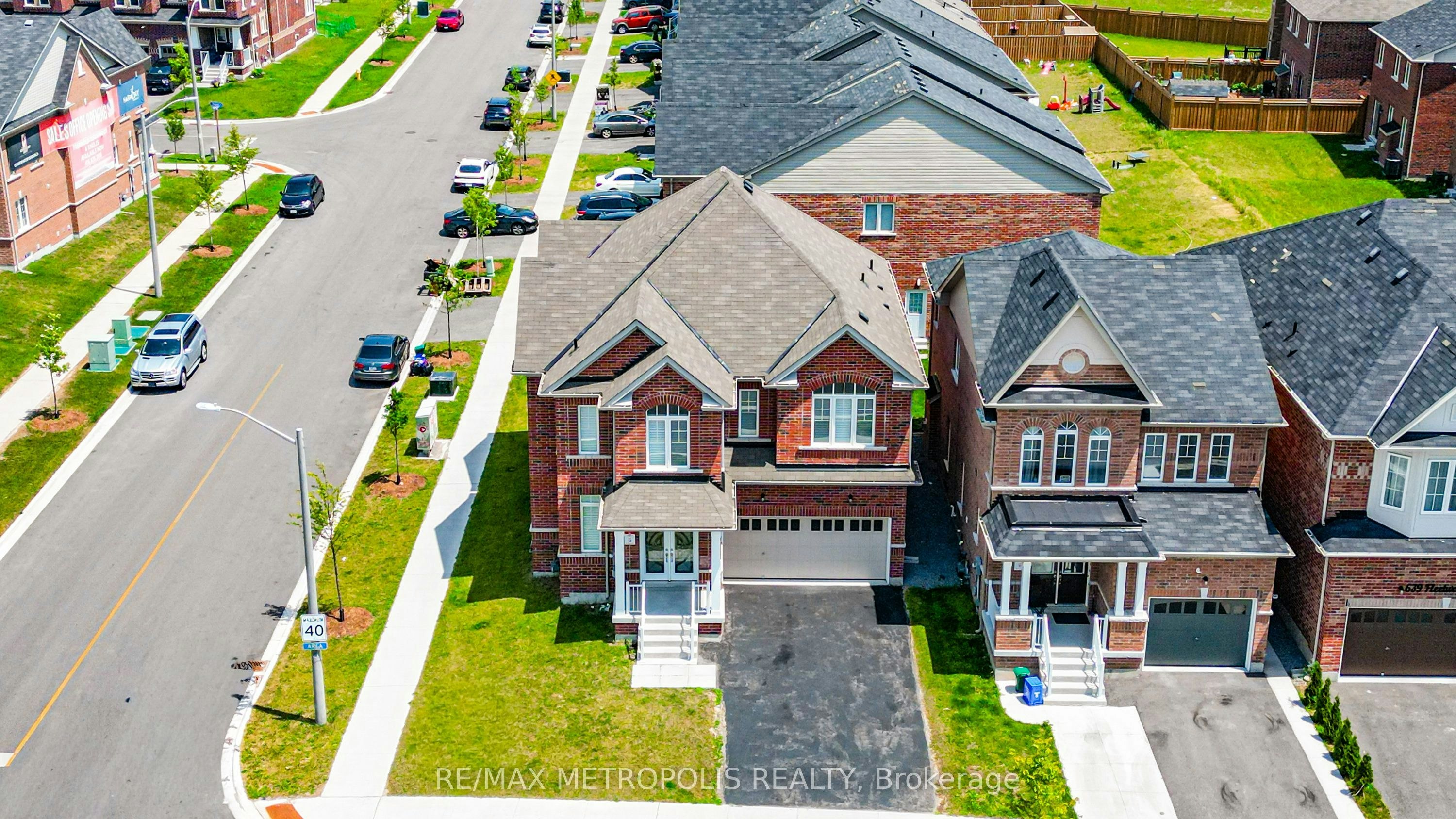 647 Fleetwood Drive, Oshawa, ON, L1K 2V7