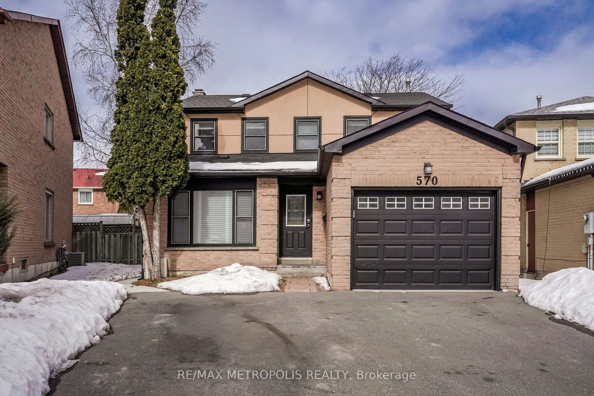 BSMT-570 Springview Drive, Pickering, ON, L1V 4X2