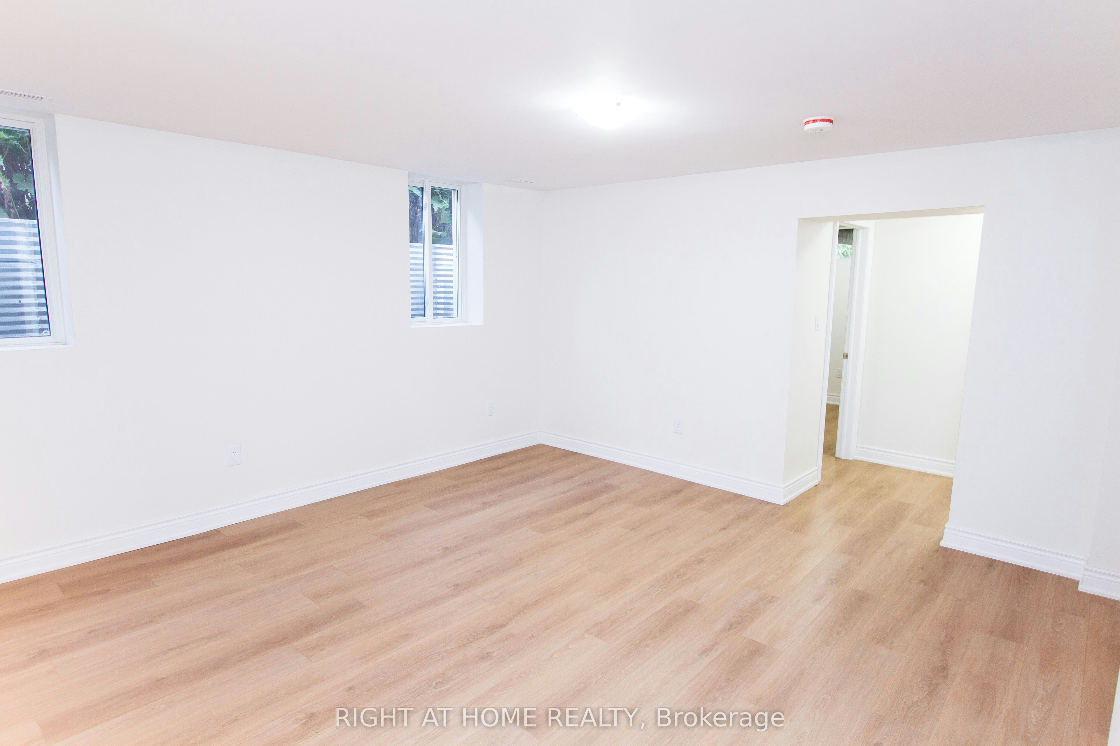659 Shakespeare Avenue, Oshawa, ON, L1H 3H8 - 3