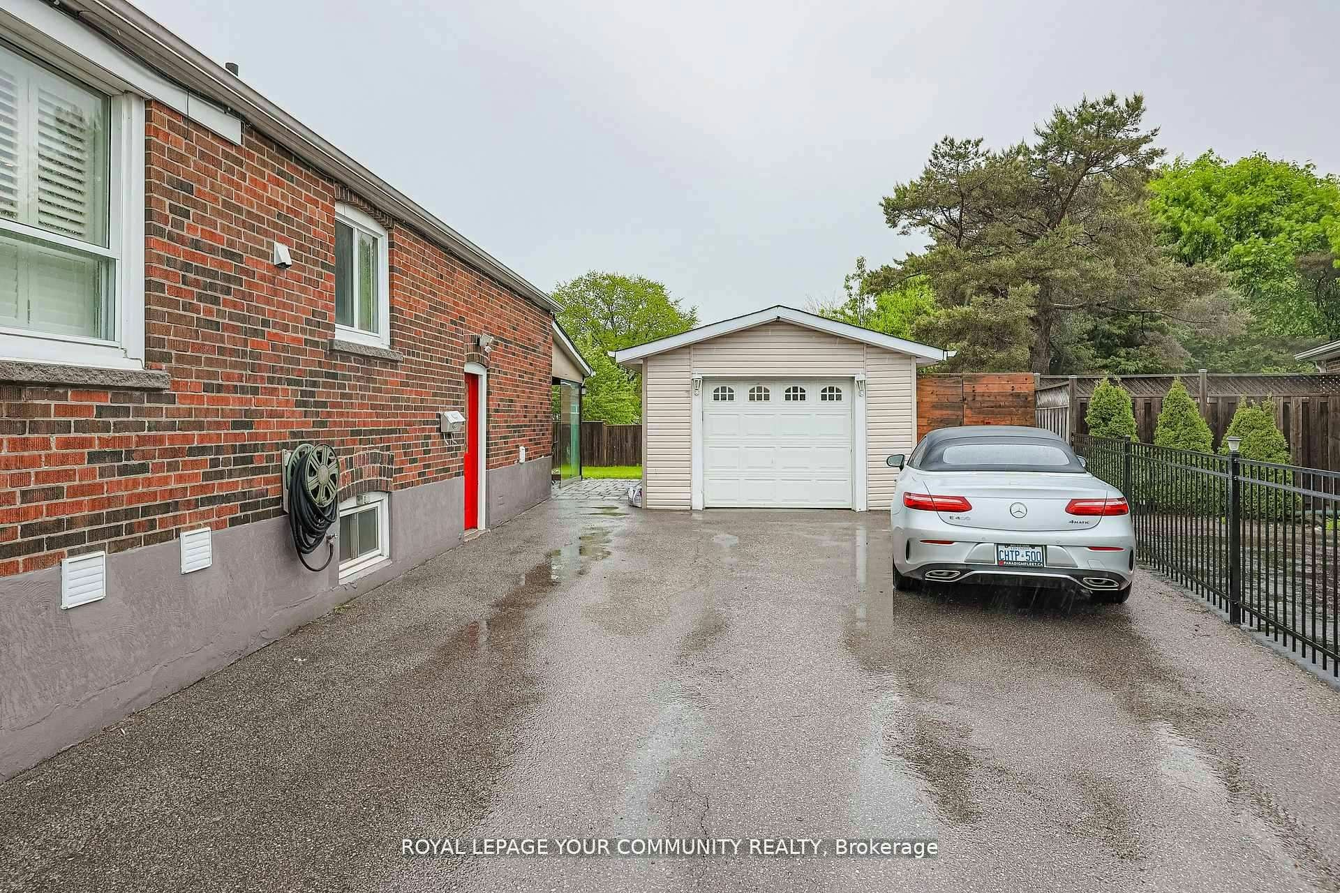 Lower-52 Princeway Drive, Toronto, ON, M1R 2W1 - 17