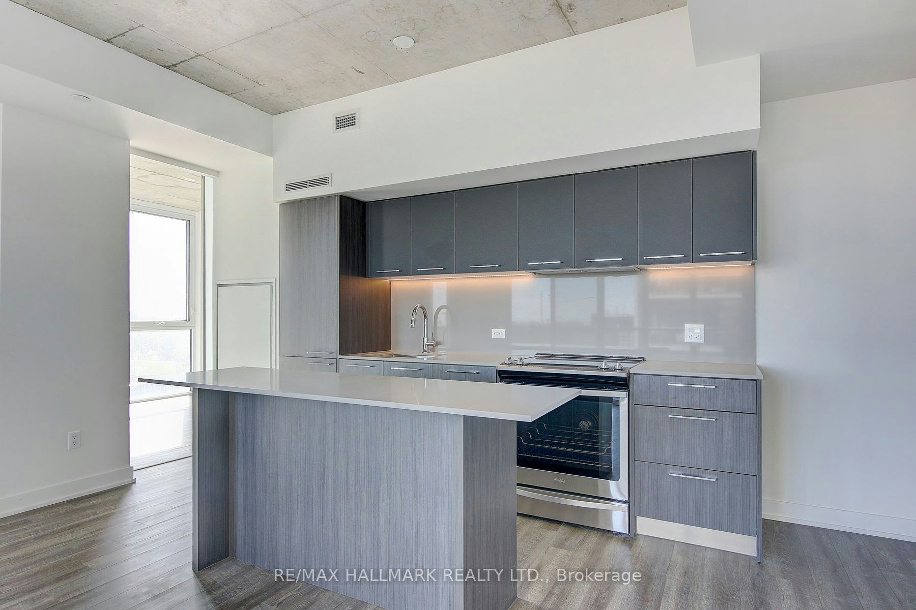 804-15 Baseball Place, Toronto, ON, M4M 0E6 - 4