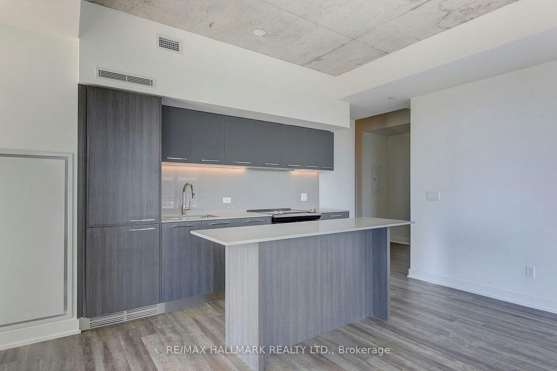 804-15 Baseball Place, Toronto, ON, M4M 0E6 - 37
