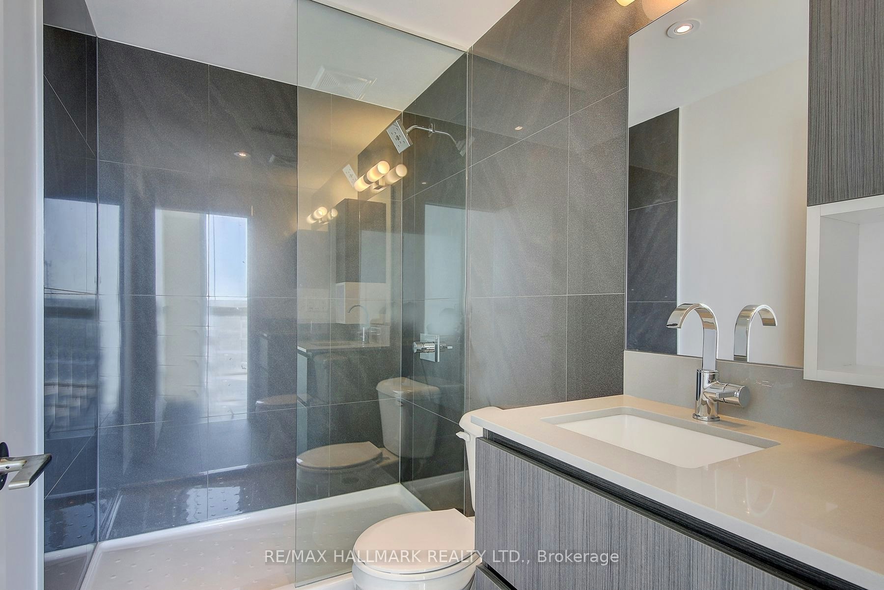 804-15 Baseball Place, Toronto, ON, M4M 0E6 - 54