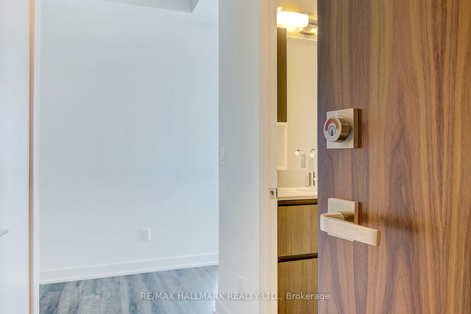 804-15 Baseball Place, Toronto, ON, M4M 0E6 - 33