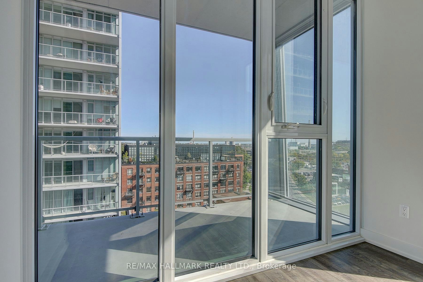 804-15 Baseball Place, Toronto, ON, M4M 0E6 - 23