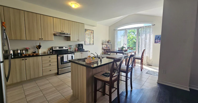 219 Northglen Boulevard, Clarington, ON, L1C 0T9 - 2