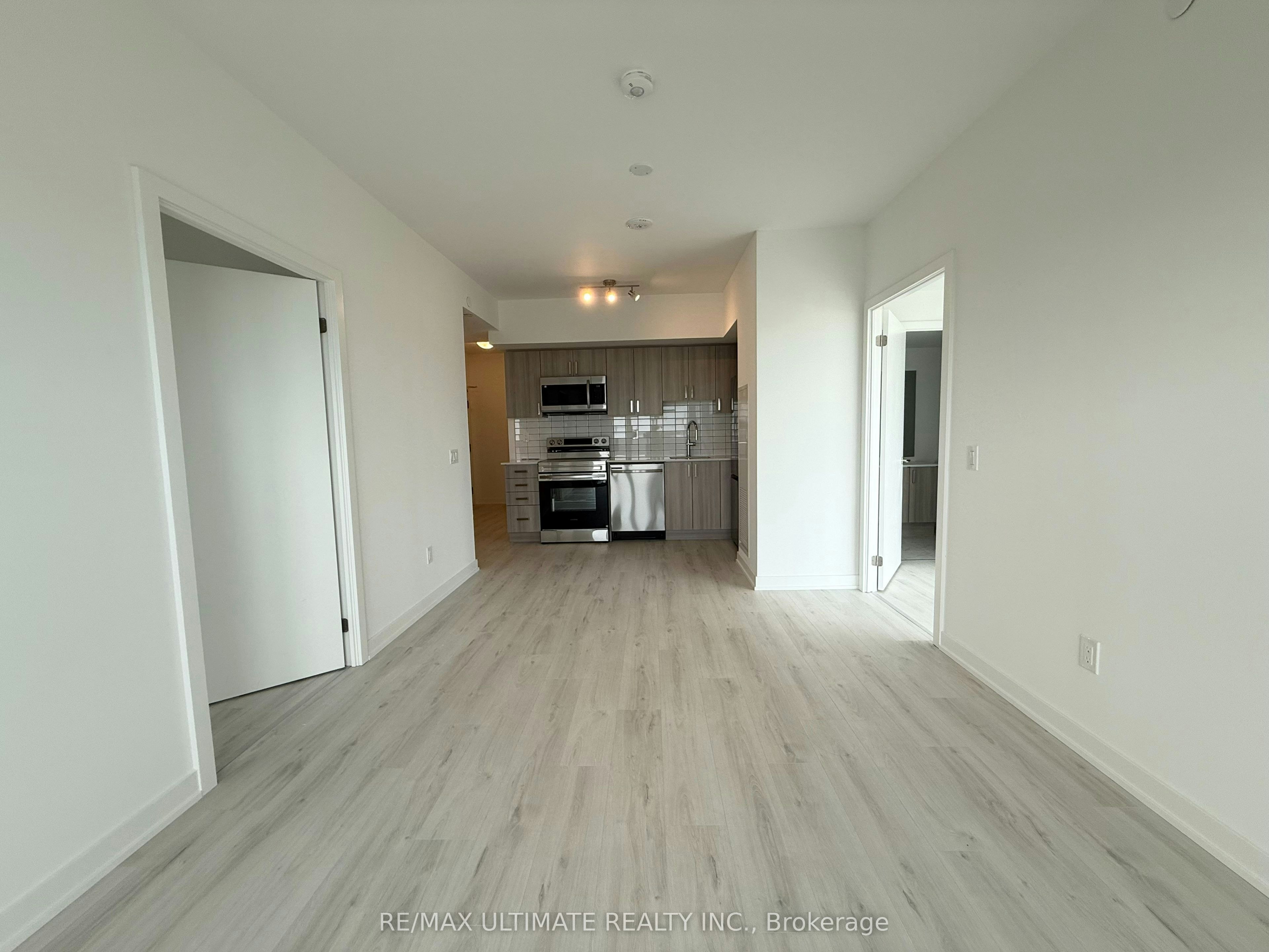 1605-1010 Sandy Beach Road, Pickering, ON, L1W 3V9 - 5
