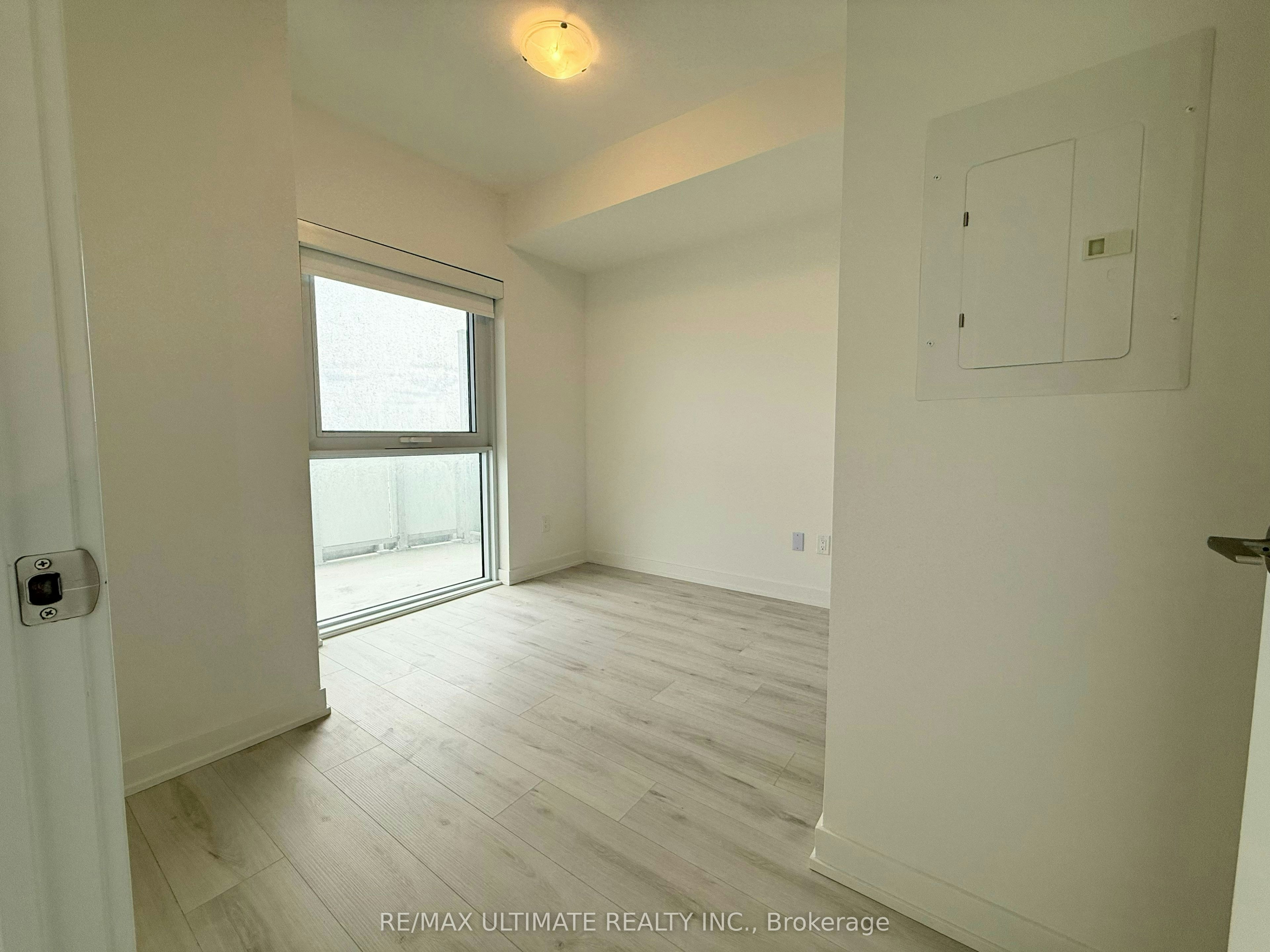 1605-1010 Sandy Beach Road, Pickering, ON, L1W 3V9 - 8
