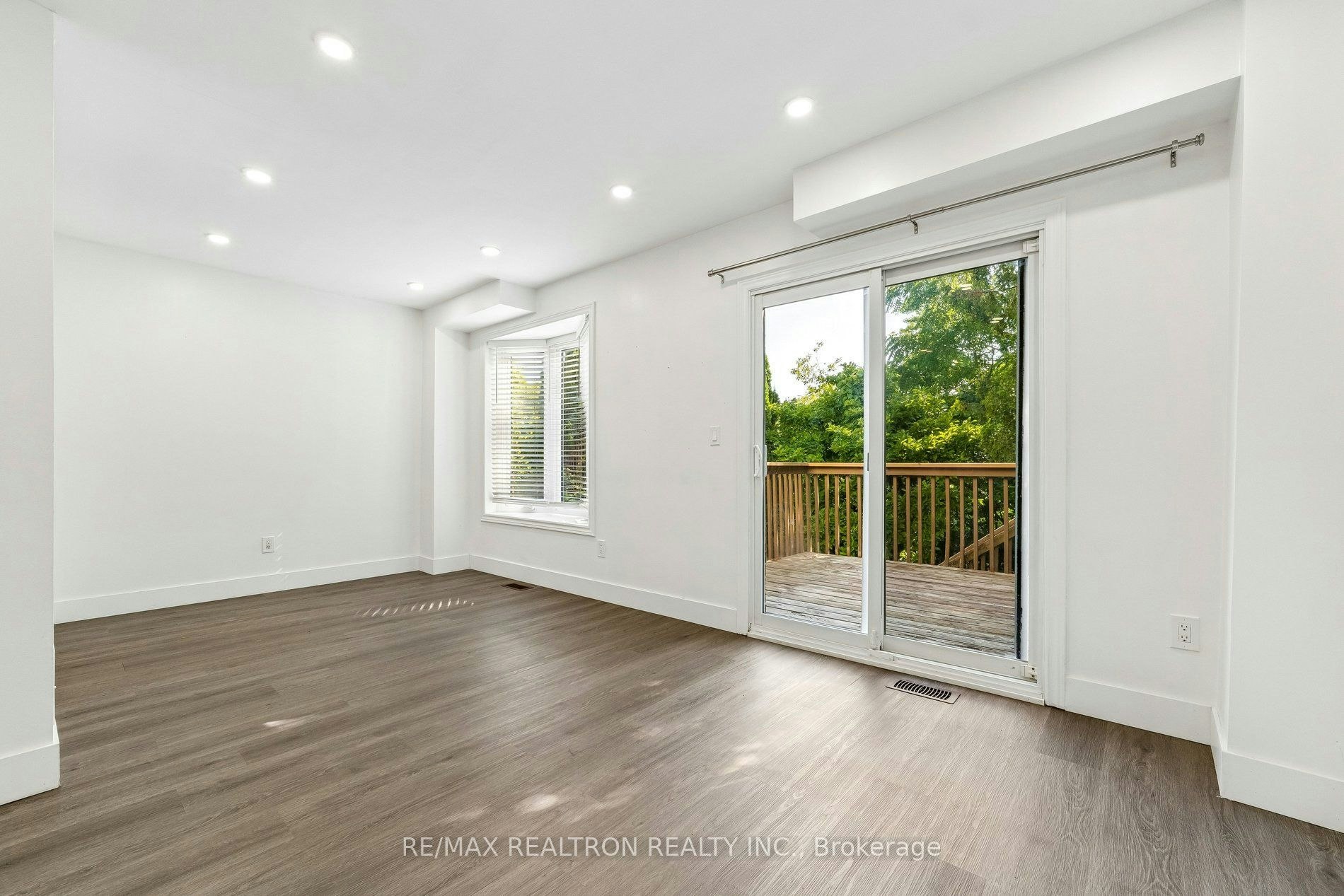 409 Cobblehill Drive, Oshawa, ON, L1K 1Y6 - 6