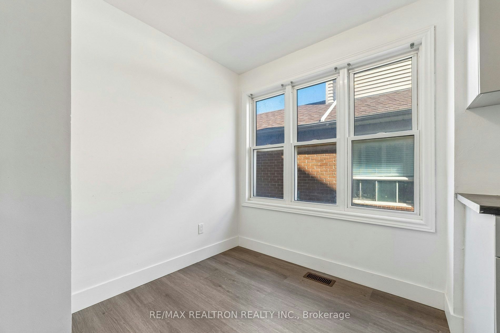409 Cobblehill Drive, Oshawa, ON, L1K 1Y6 - 11