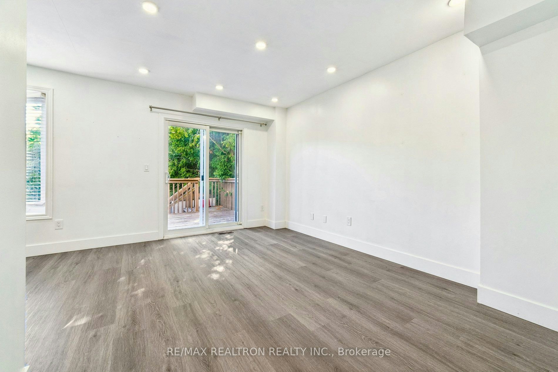 409 Cobblehill Drive, Oshawa, ON, L1K 1Y6 - 5