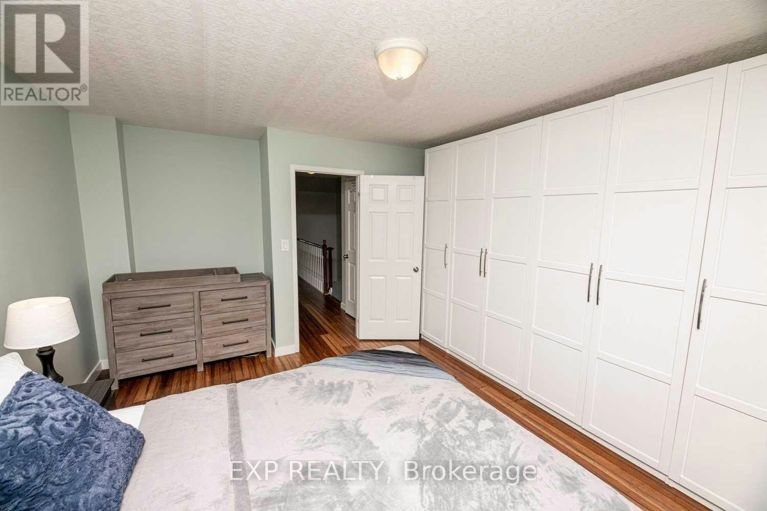 8-901 Kennedy Road, Toronto, ON, M1K 2E9 - 7