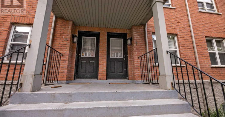 8-901 Kennedy Road, Toronto, ON, M1K 2E9 - 2