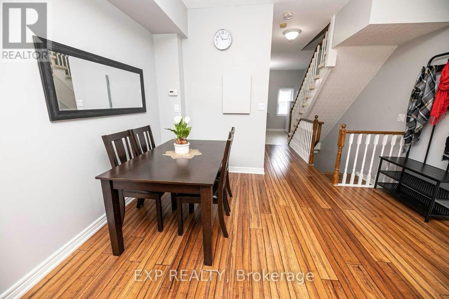8-901 Kennedy Road, Toronto, ON, M1K 2E9 - 8
