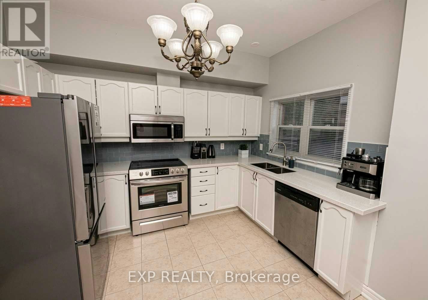 8-901 Kennedy Road, Toronto, ON, M1K 2E9 - 10