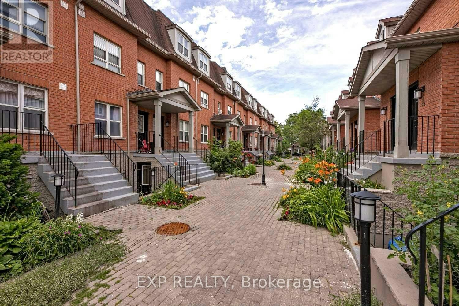 8-901 Kennedy Road, Toronto, ON, M1K 2E9 - 23