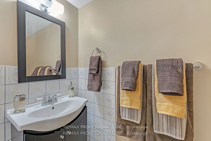 Lower-124 Panter Crescent, Ajax, ON, L1S 3T2 - 20