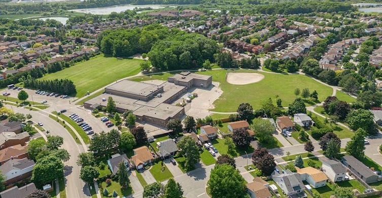 Lower-124 Panter Crescent, Ajax, ON, L1S 3T2 - 26