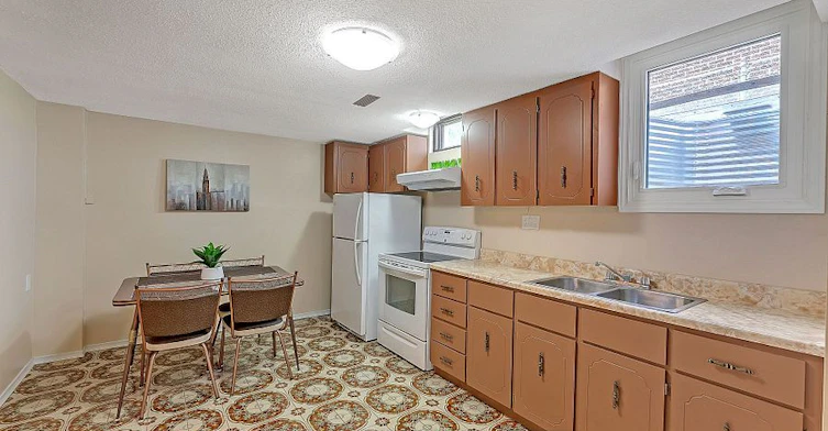 Lower-124 Panter Crescent, Ajax, ON, L1S 3T2 - 6