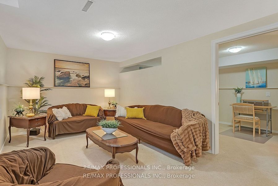 Lower-124 Panter Crescent, Ajax, ON, L1S 3T2 - 11
