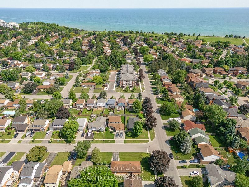 Lower-124 Panter Crescent, Ajax, ON, L1S 3T2 - 25