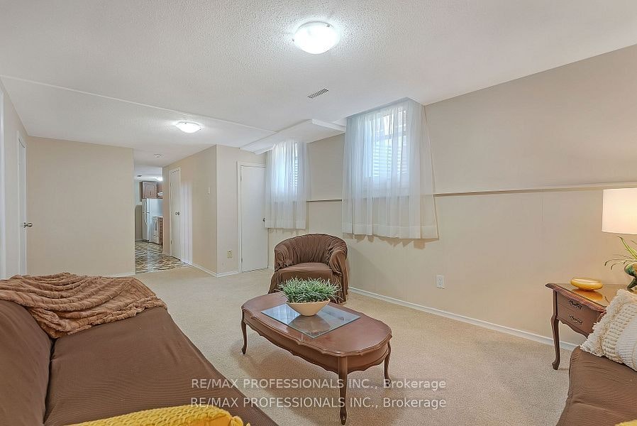 Lower-124 Panter Crescent, Ajax, ON, L1S 3T2 - 13
