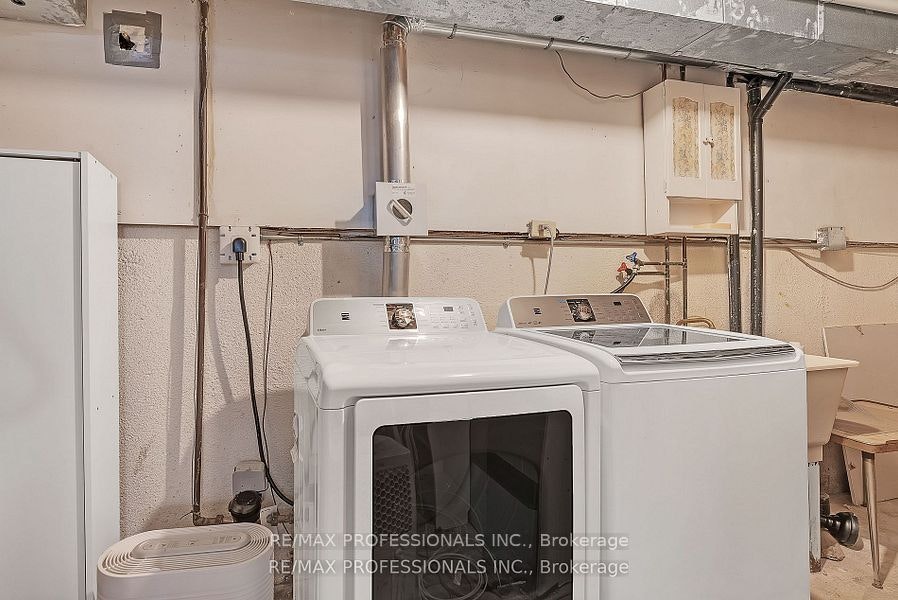Lower-124 Panter Crescent, Ajax, ON, L1S 3T2 - 21