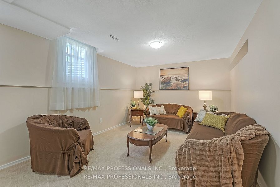 Lower-124 Panter Crescent, Ajax, ON, L1S 3T2 - 12