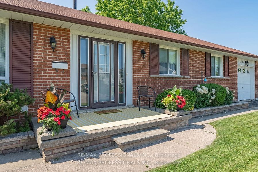 Lower-124 Panter Crescent, Ajax, ON, L1S 3T2 - 3