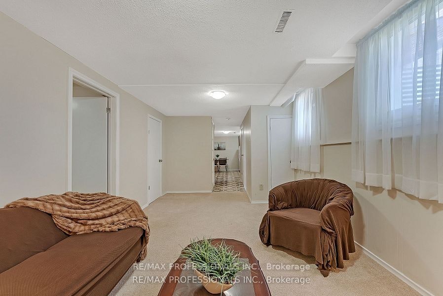 Lower-124 Panter Crescent, Ajax, ON, L1S 3T2 - 14