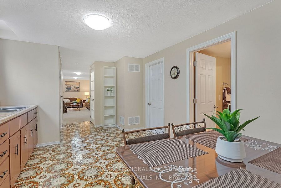 Lower-124 Panter Crescent, Ajax, ON, L1S 3T2 - 9