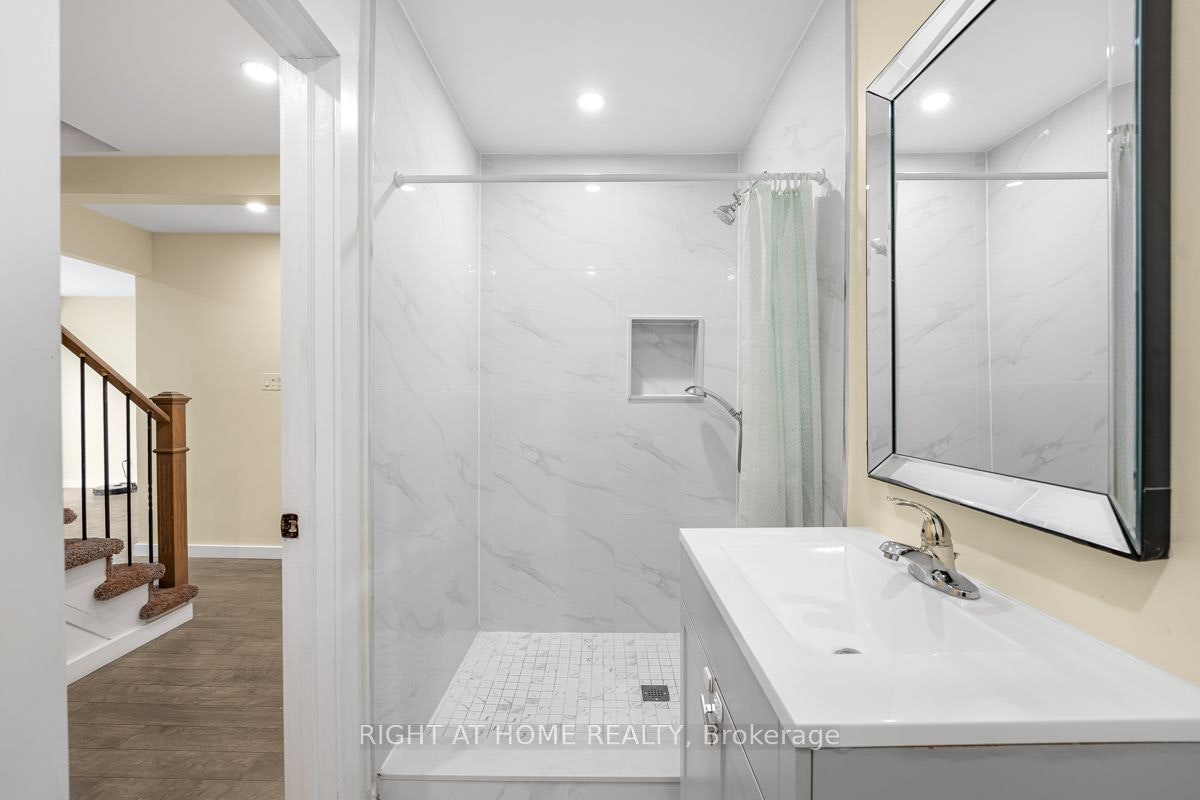 1361 Brands Court, Pickering, ON, L1V 2T2 - 14